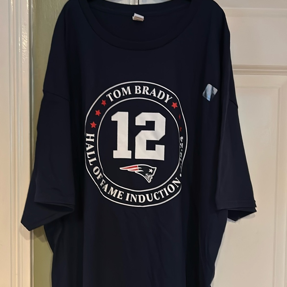 Tom Brady 12 Hall of Fame Induction XL t-shirt from ceremony 6-11-24 not worn